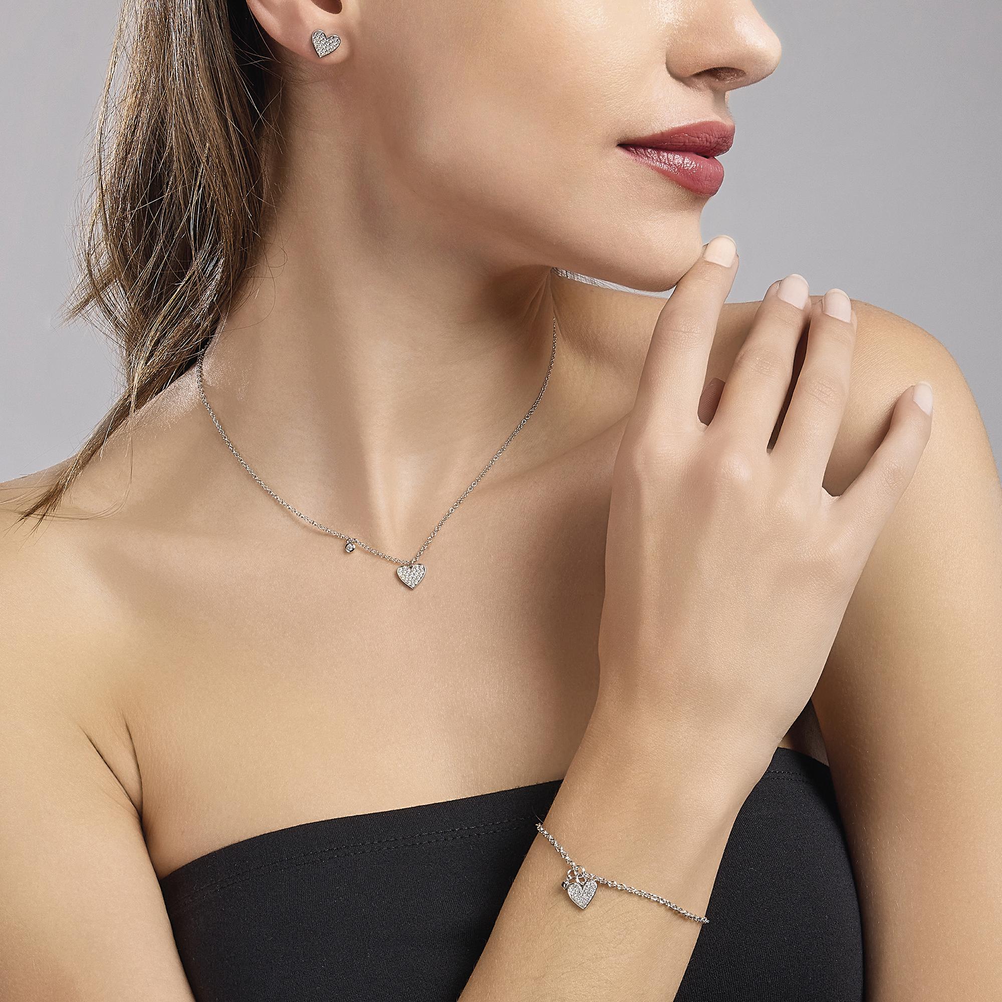 Bracciale in argento con ciondolo a cuore e pavé di zirconi