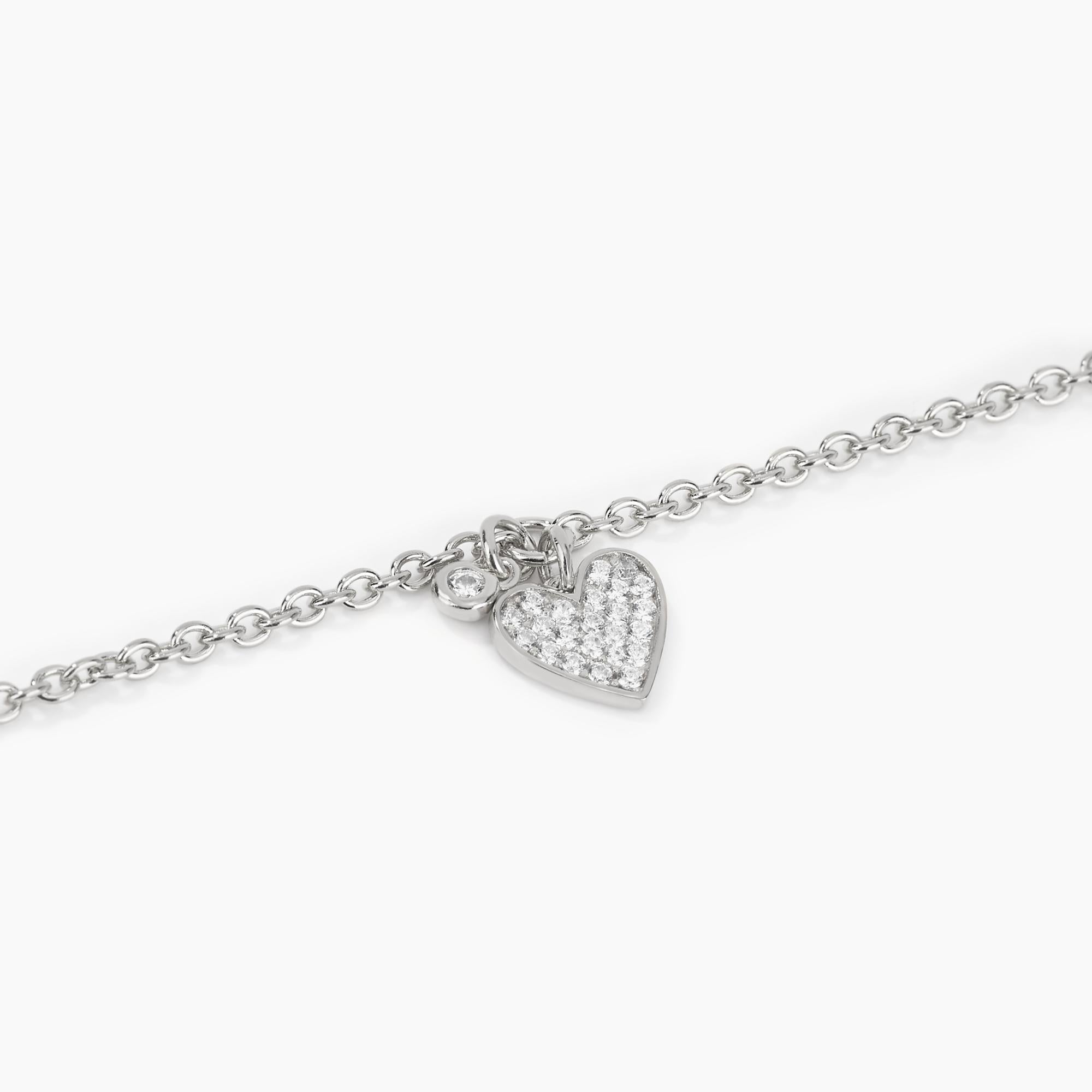 Bracciale in argento con ciondolo a cuore e pavé di zirconi