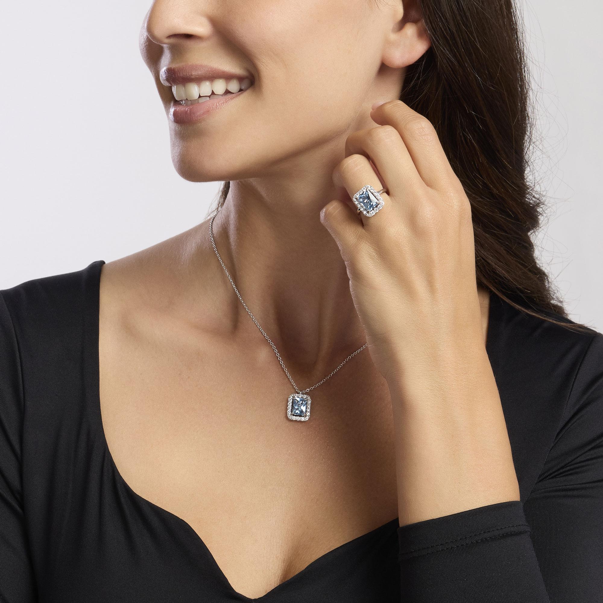 Anello in argento con pietra Princess