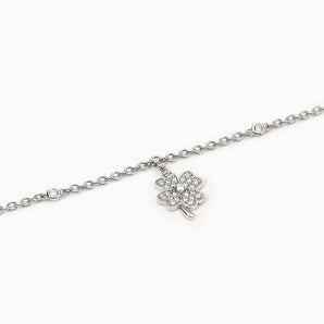 Bracciale in argento con catena e quadrifoglio