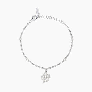 Bracciale in argento con catena e quadrifoglio