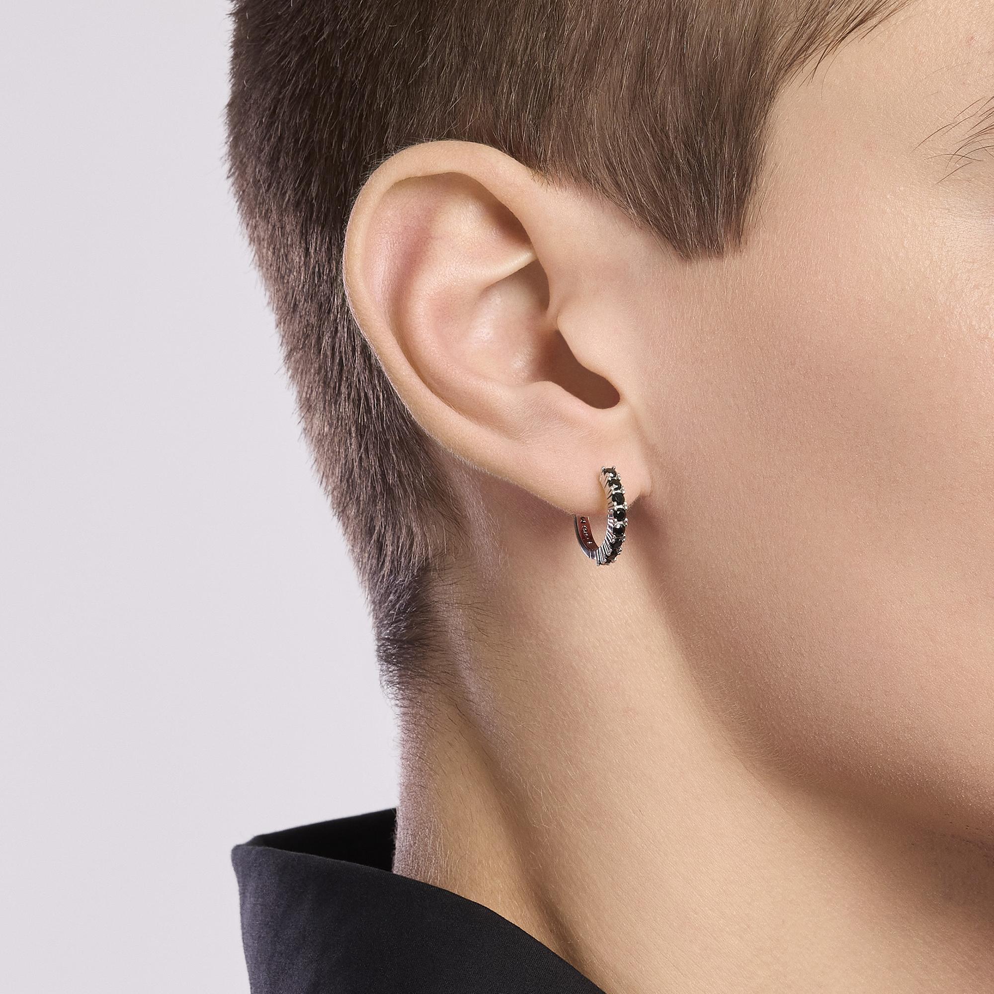 Orecchino uomo con zirconi