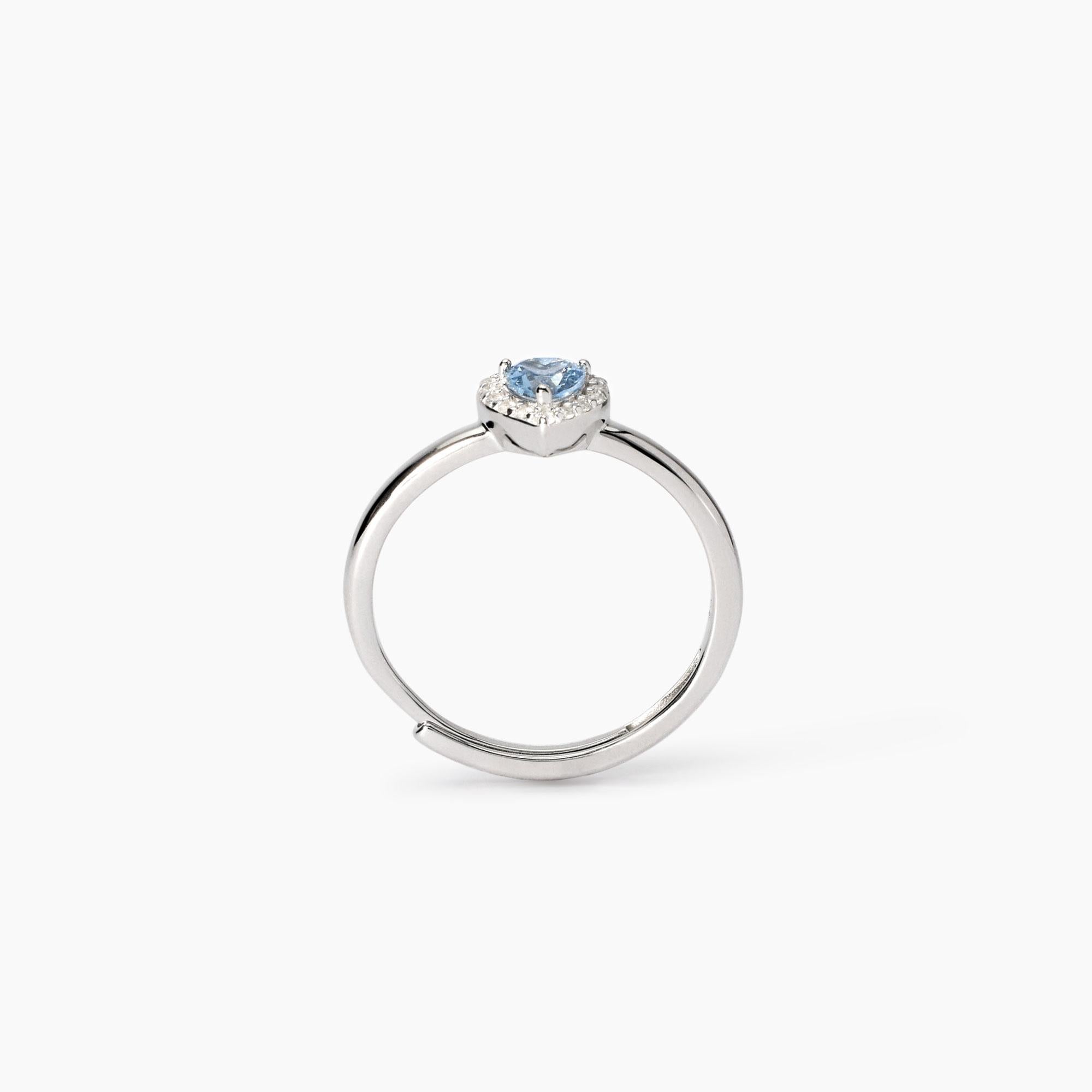 Anello in argento con zirconi e acquamarina sintetica