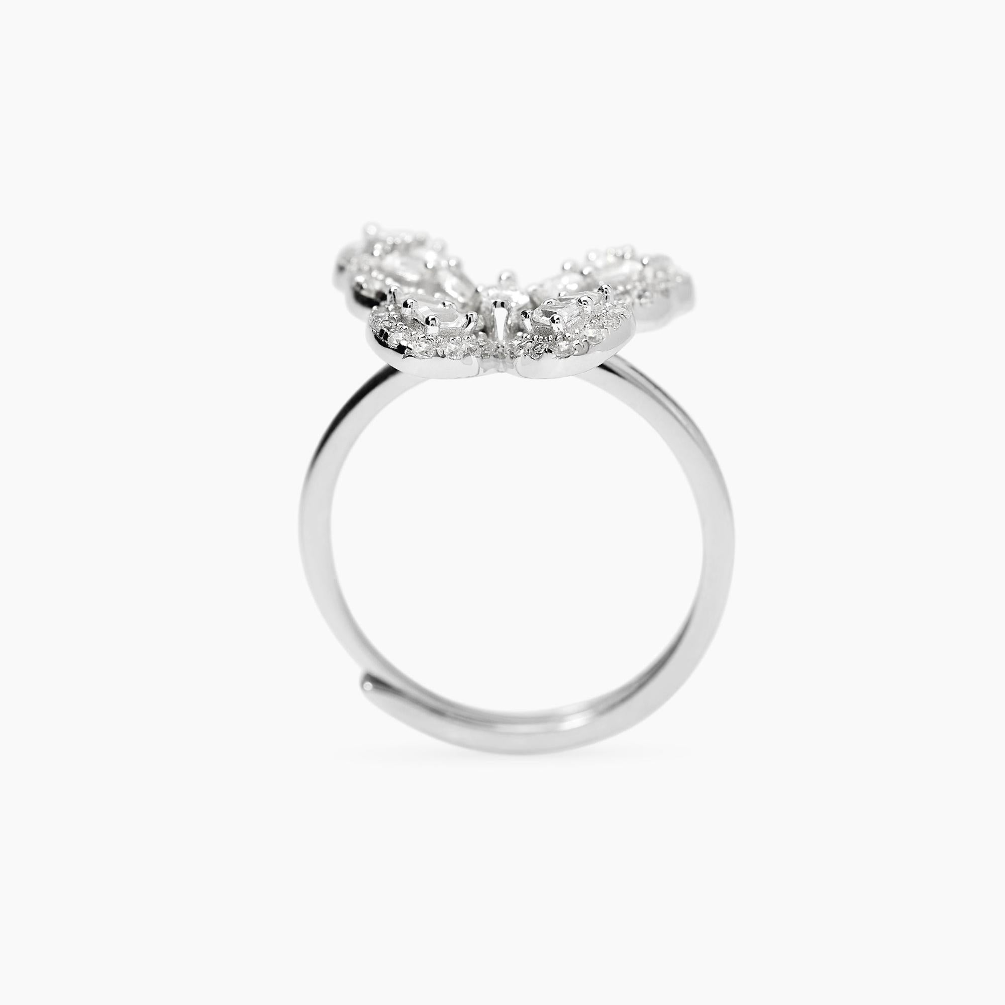 Anello in argento con farfalla in zirconi