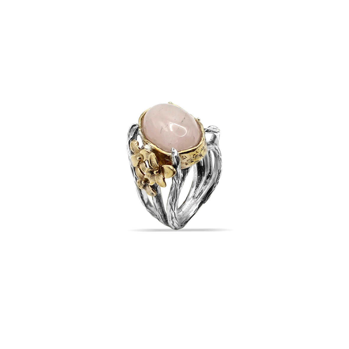 Anello in argento con decorazione floreale in bronzo e quarzo rosa