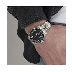 OROLOGIO CON CASSA IN ACCIAIO QUADRANTE NERO GHIERA NERA